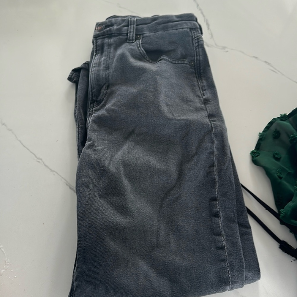 Stretch mom jeans light grey wash